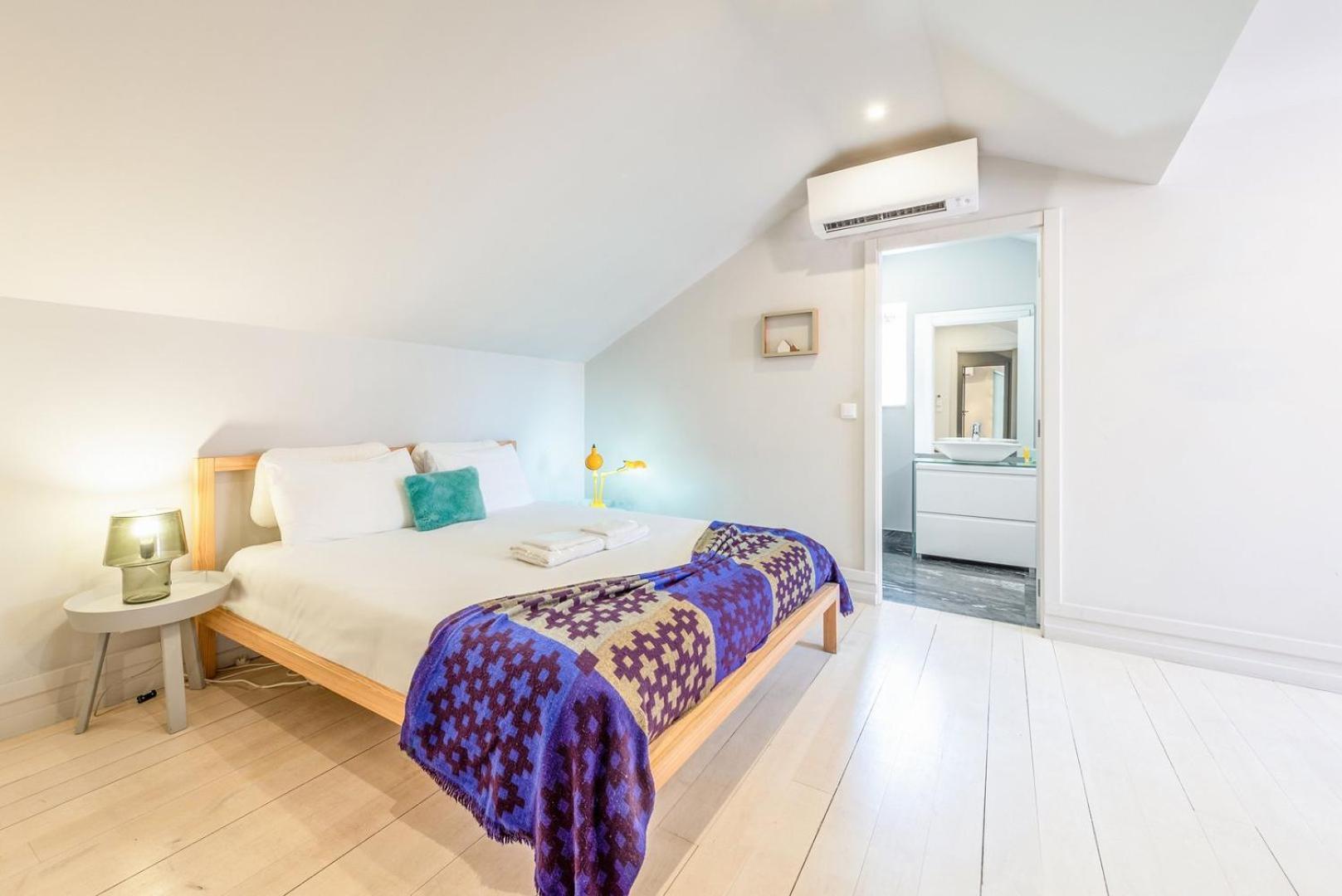 Guestready - Newly Renovated Chiado Haven Apartment Lisbon Luaran gambar